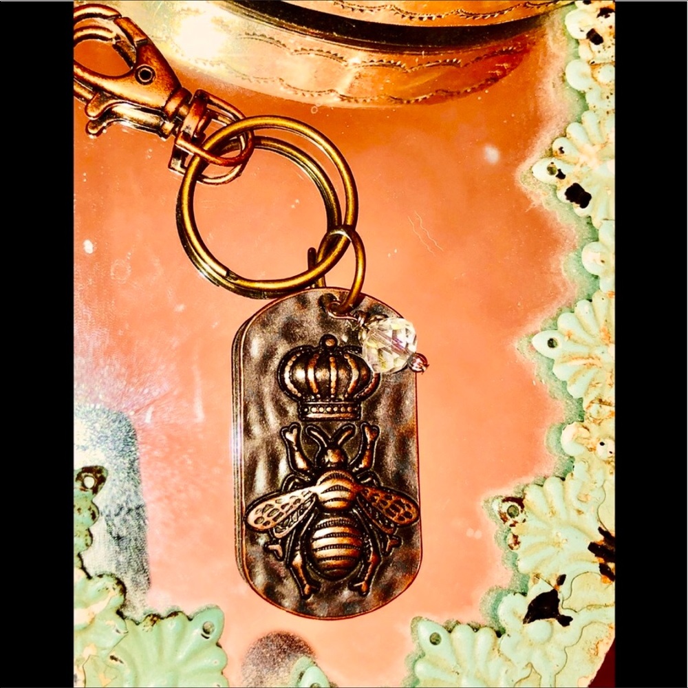 QUEEN BEE KEY FOB PURSE BLING WITH A CRYSTAL